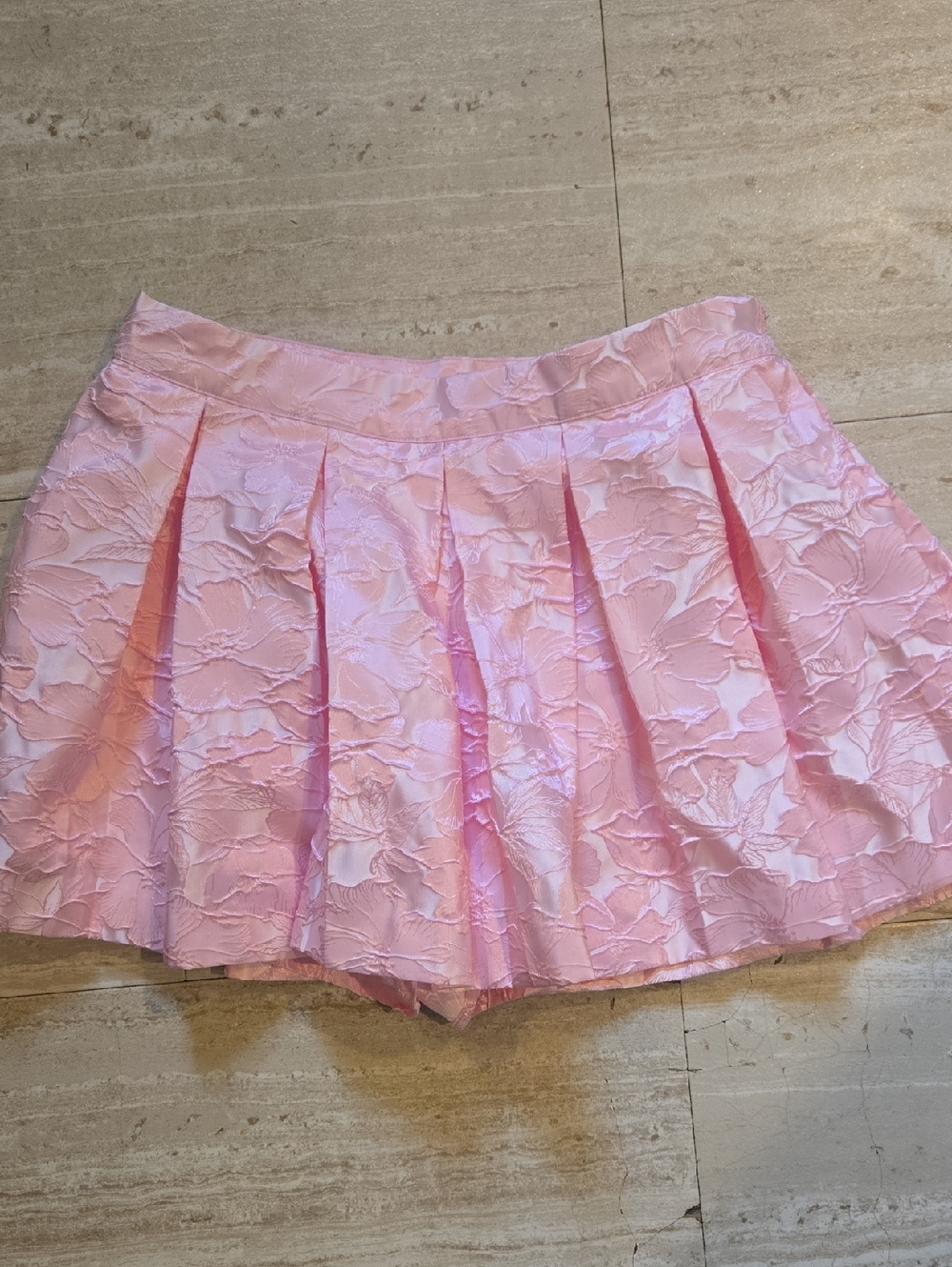 Altar'd State Bubblegum Pink Floral Pleated Skort